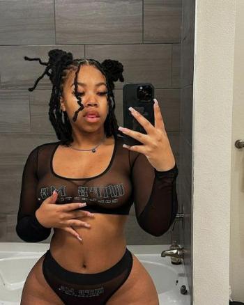 Perla , 25  female escort, Bronx