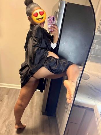 Lala, 27  female escort, Bronx